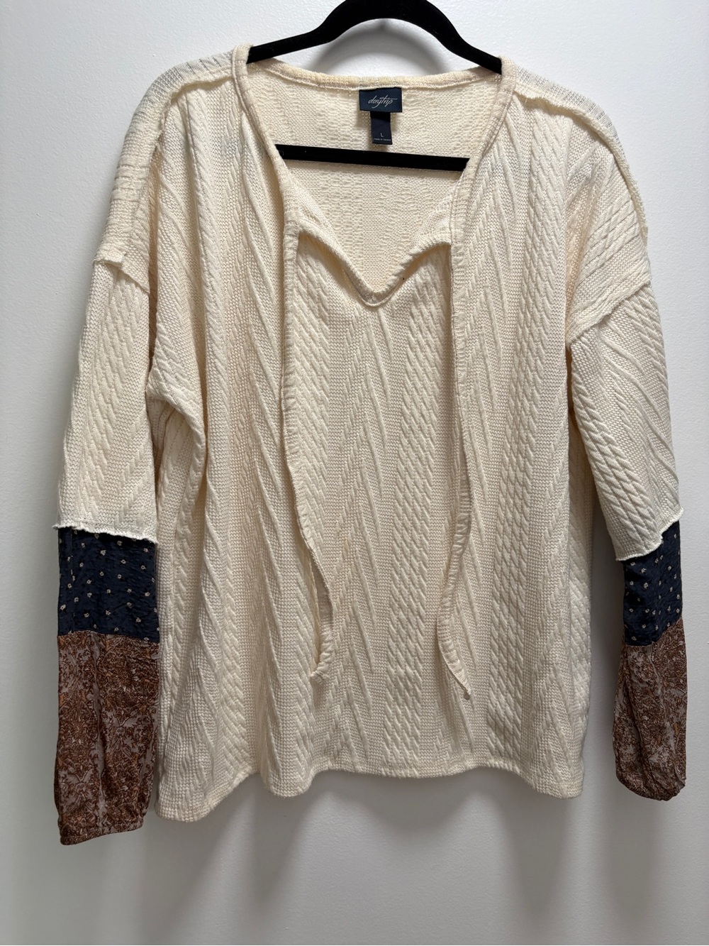 Daytrip Cream V-Neck Knit Sweater Coastal Nautical Beach in Autumn